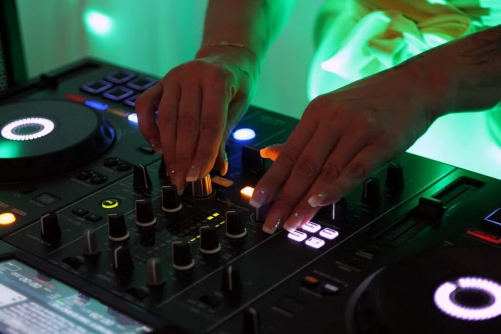 Dj Crazy Daisy Szczecin, Usługi Muzyczne Hamburg, Chcesz Zorganizować Uroczystość ?, Wesele, Poprawiny, Dożynki, Jubileusz, Sylwestra. 5