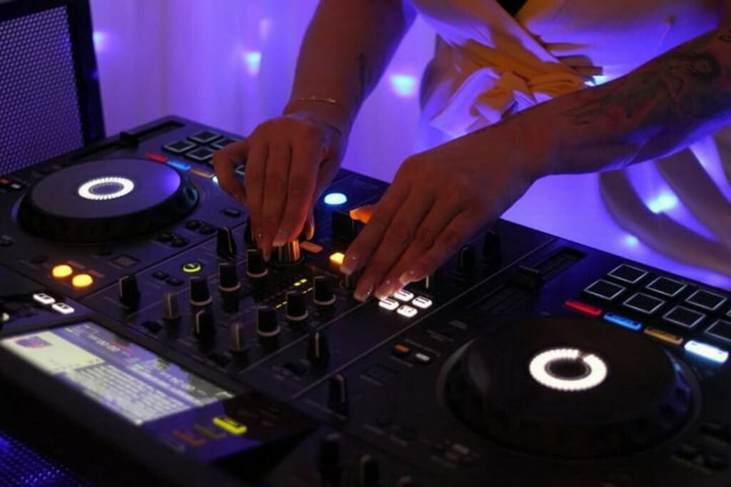 Dj Crazy Daisy Szczecin, Usługi Muzyczne Hamburg, Chcesz Zorganizować Uroczystość ?, Wesele, Poprawiny, Dożynki, Jubileusz, Sylwestra. 1